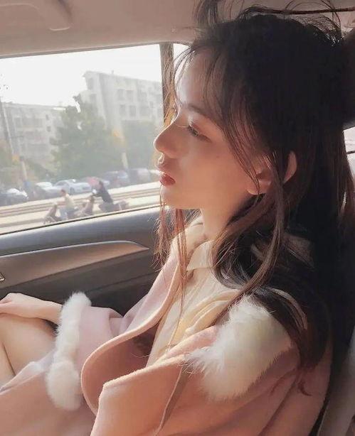 吃瓜女网红图片头像,揭秘吃瓜女网红的独特魅力！”